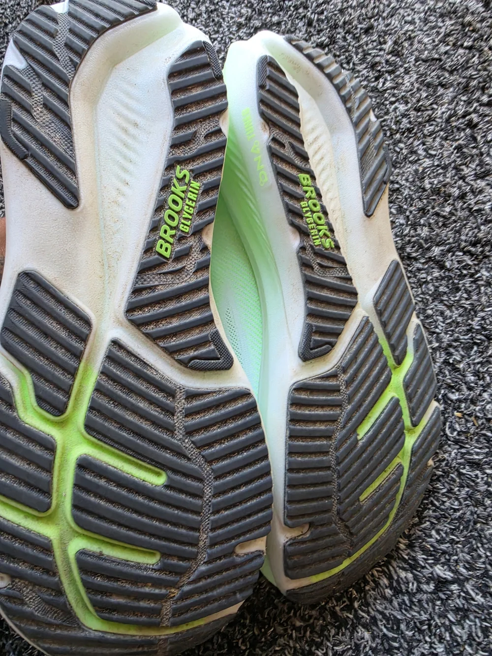 Brooks Men's Racing Shoes - White with Neon Green and Black